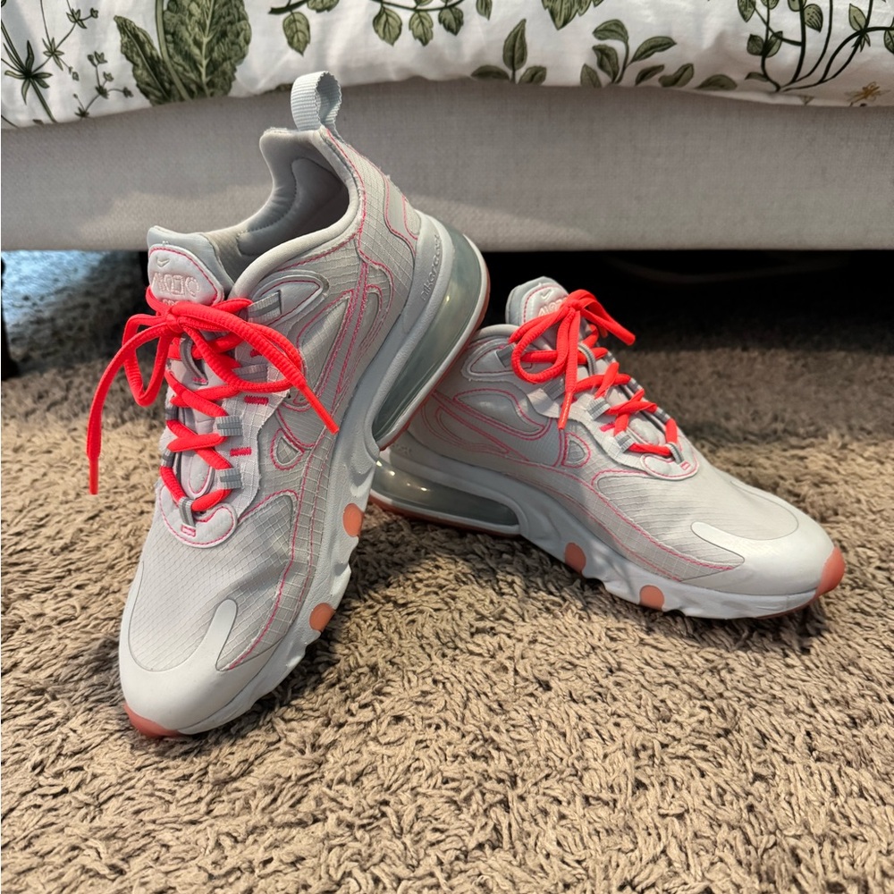 Nike Air Max 270